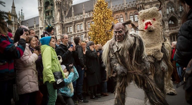 جشن هیولاها | جشنواره خیابانی کرامپوس